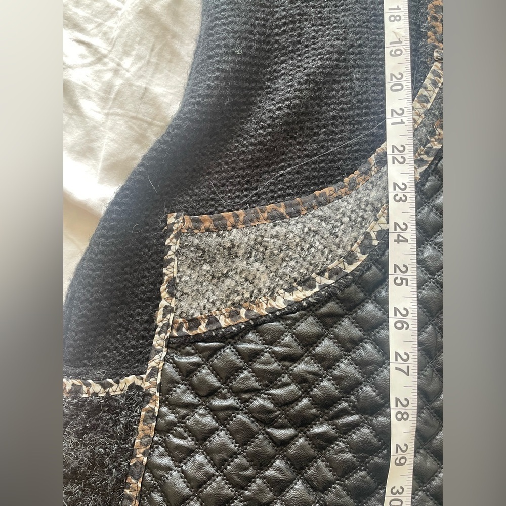 Vintage Monroe & Main Quilted Faux Leather Trim animal print Cardigan Jacket - Picture 14 of 16
